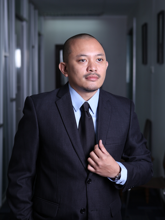 Daniel Alfredo, S.H., M.H., CLA., CLI., AIIArb.
